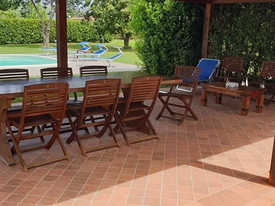 Immagine 8 di Villa in vendita  a Pietrasanta