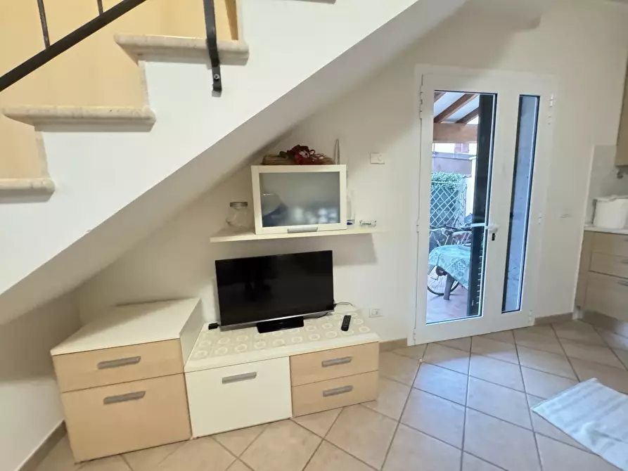 Immagine 21 di Casa indipendente in affitto  a Pietrasanta