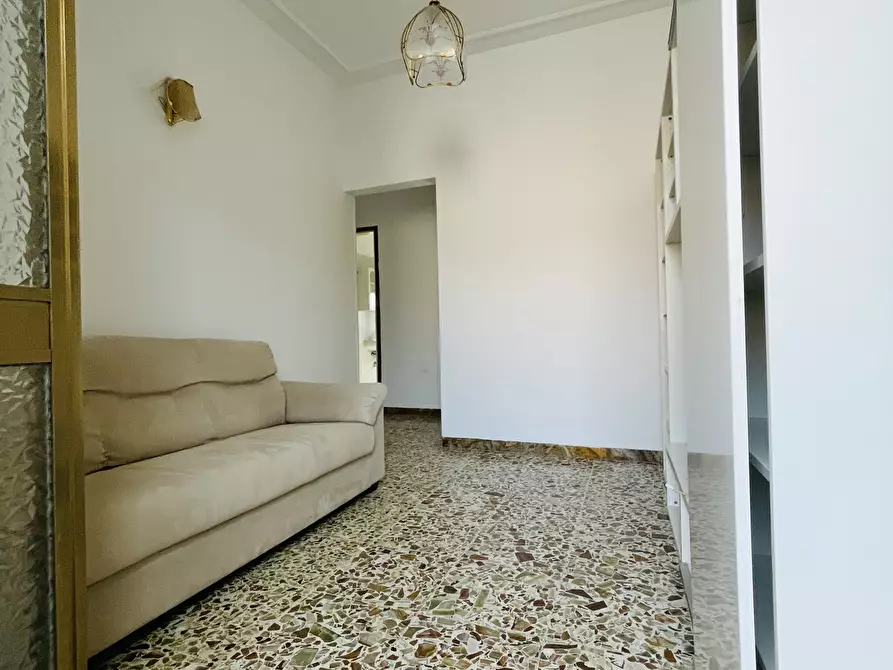 Immagine 2 di Quadrilocale in affitto  a Pietrasanta