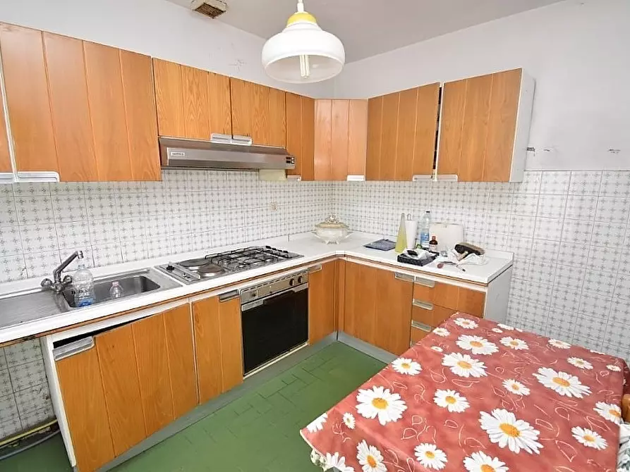 Immagine 11 di Porzione di casa in vendita  a Seravezza