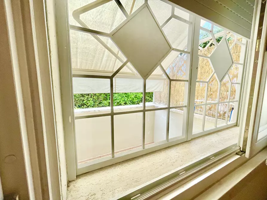 Immagine 19 di Trilocale in affitto  a Pietrasanta