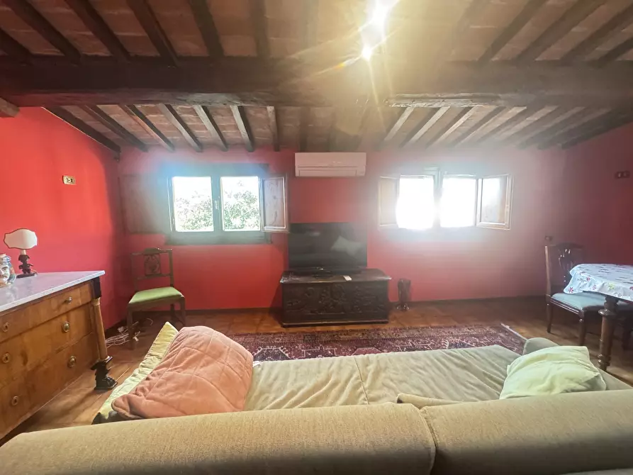 Immagine 10 di Mansarda in affitto  a Pietrasanta