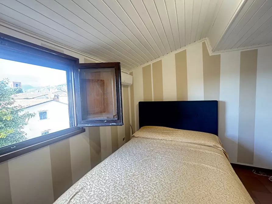 Immagine 35 di Mansarda in affitto  a Pietrasanta