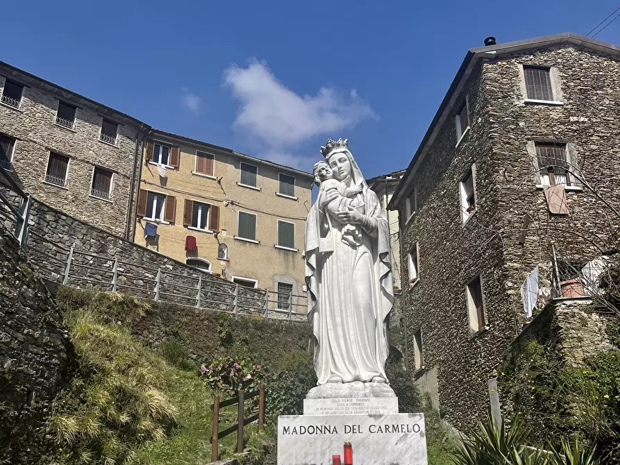 Immagine 30 di Porzione di casa in vendita  a Stazzema