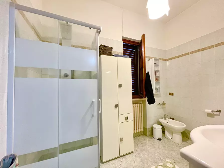 Immagine 45 di Villa in vendita  a Pietrasanta