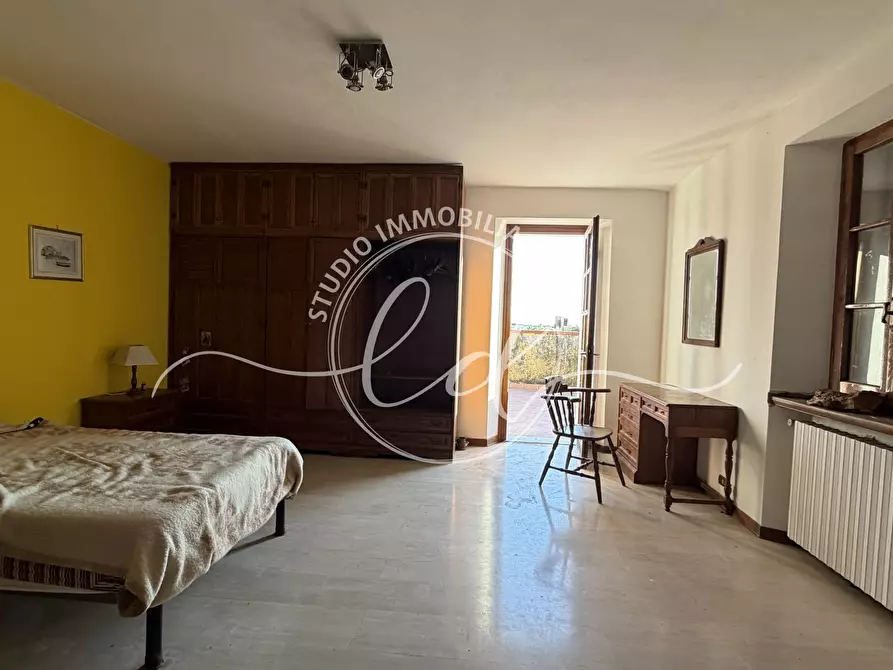 Immagine 53 di Porzione di casa in vendita  a Seravezza
