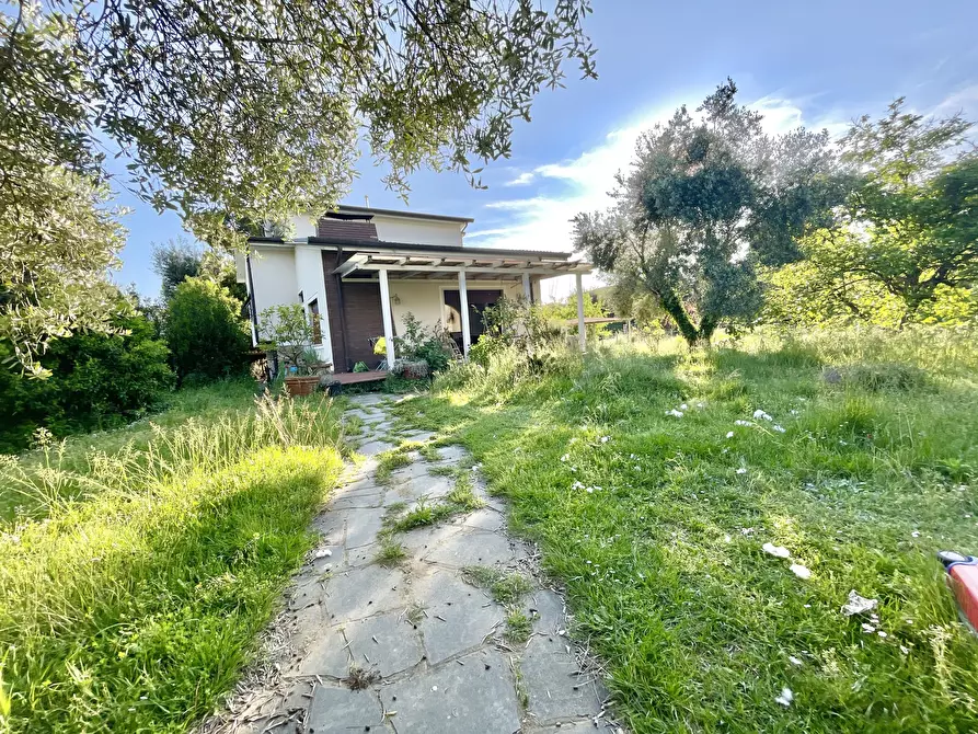 Immagine 1 di Casa indipendente in vendita  a Pietrasanta