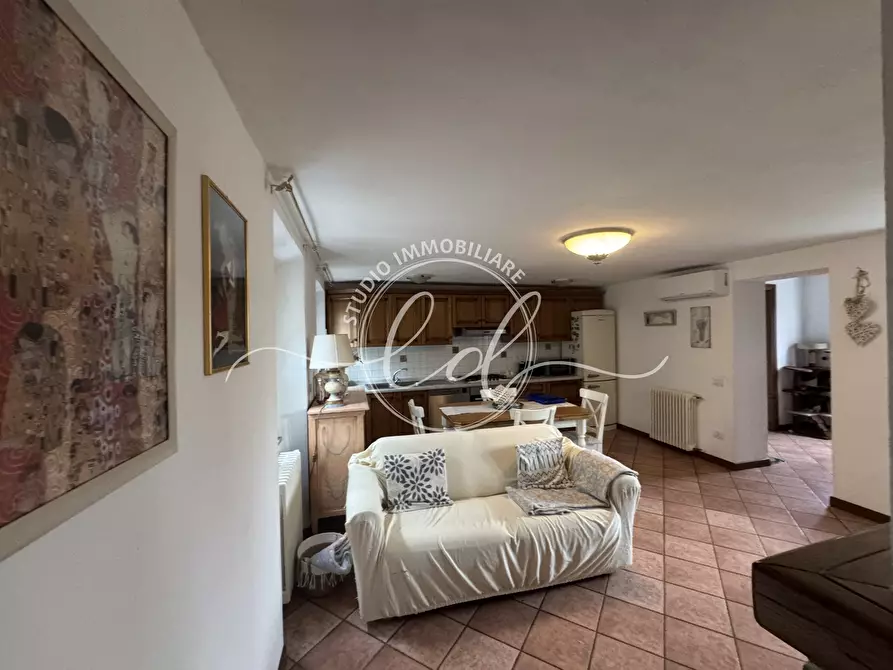 Immagine 45 di Terratetto in vendita  a Seravezza