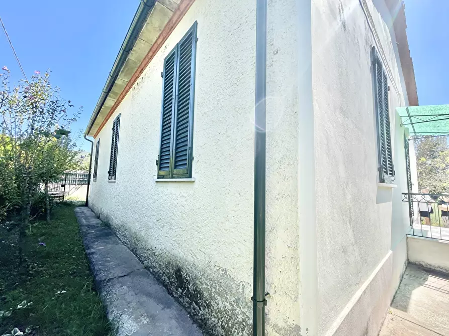 Immagine 5 di Casa indipendente in vendita  a Pietrasanta
