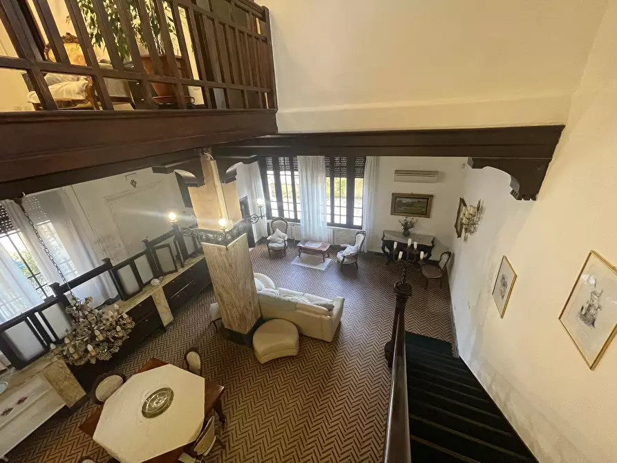 Immagine 80 di Rustico / casale in vendita  a Pietrasanta