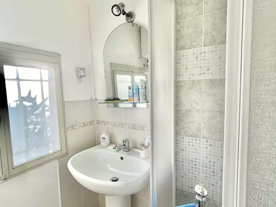 Immagine 33 di Baita in vendita  a Pietrasanta