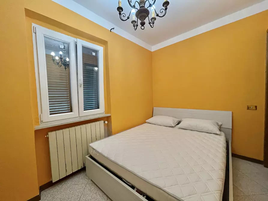 Immagine 15 di Porzione di casa in vendita  a Pietrasanta