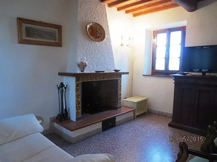 Immagine 4 di Porzione di casa in vendita  a Seravezza