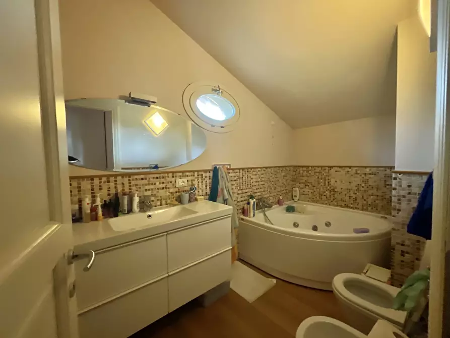 Immagine 28 di Villa in vendita  a Pietrasanta