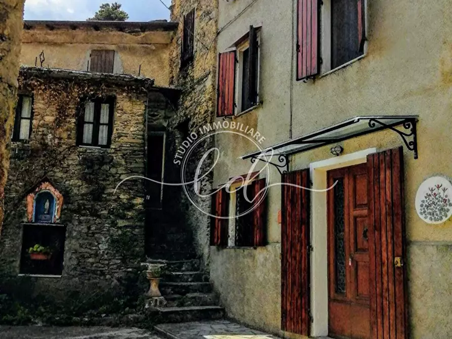 Immagine 20 di Terratetto in vendita  a Stazzema