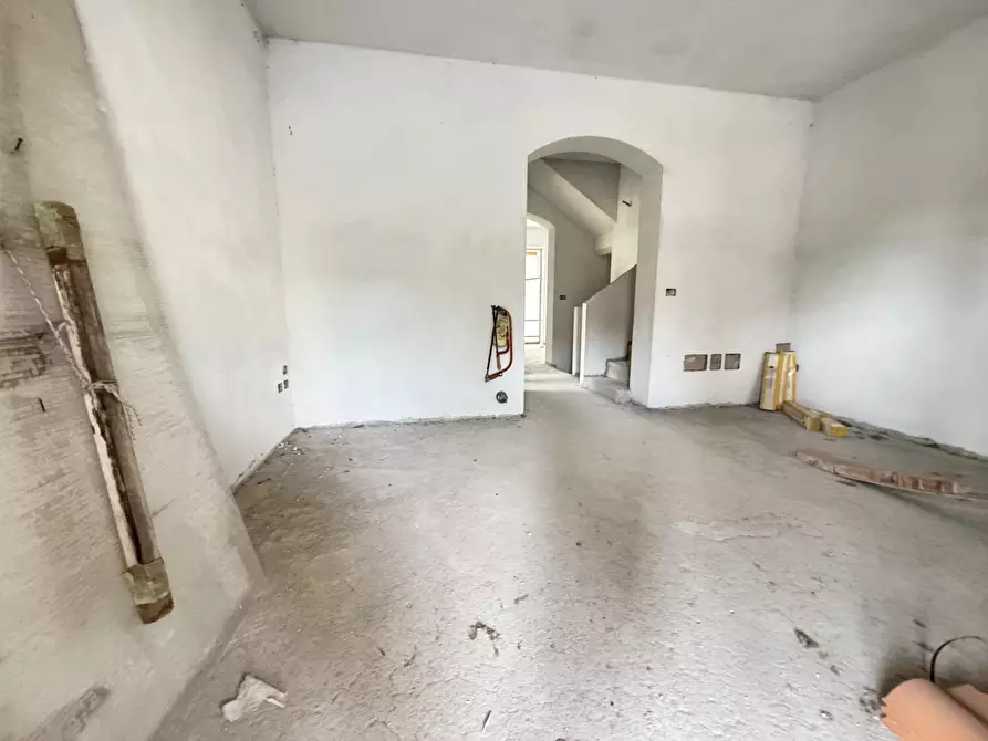 Immagine 15 di Porzione di casa in vendita  a Seravezza