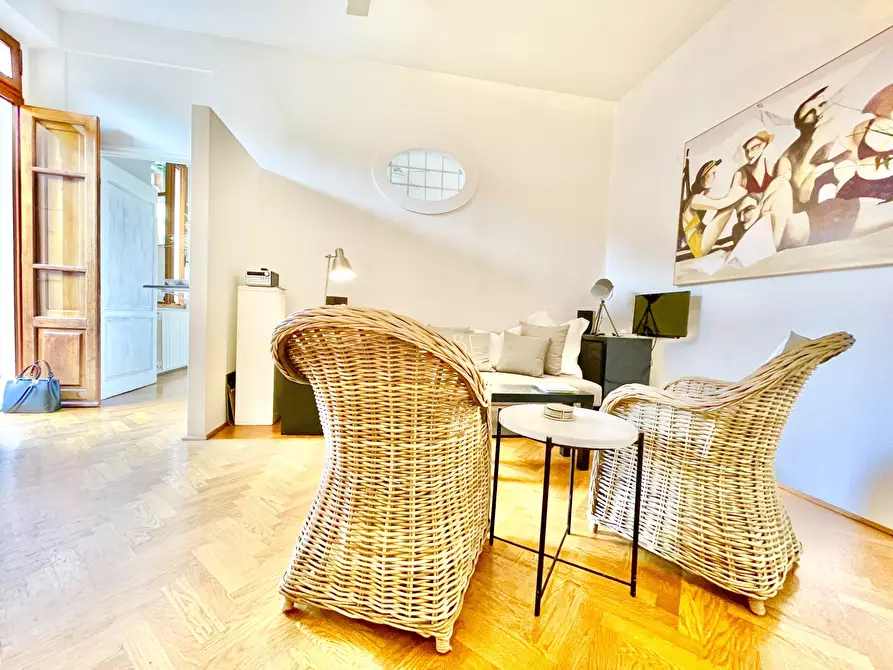 Immagine 13 di Trilocale in affitto  a Pietrasanta