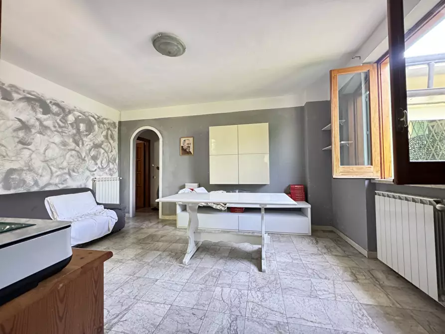 Immagine 10 di Porzione di casa in vendita  a Pietrasanta