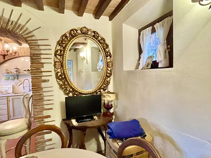 Immagine 37 di Rustico / casale in vendita  a Camaiore