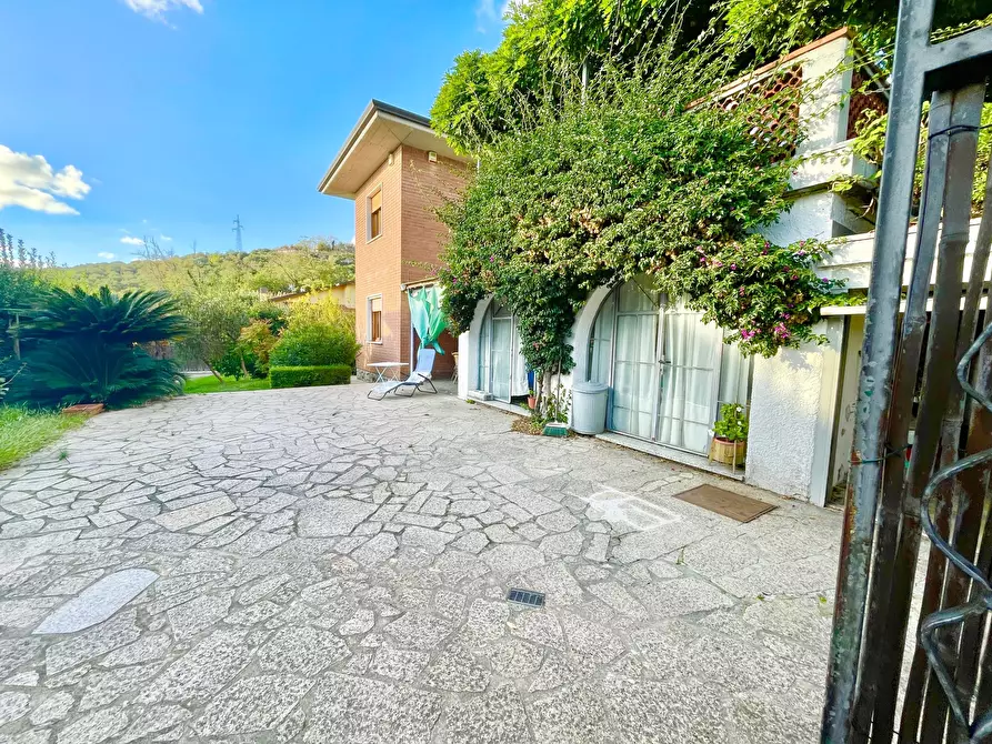 Immagine 88 di Casa indipendente in vendita  a Seravezza