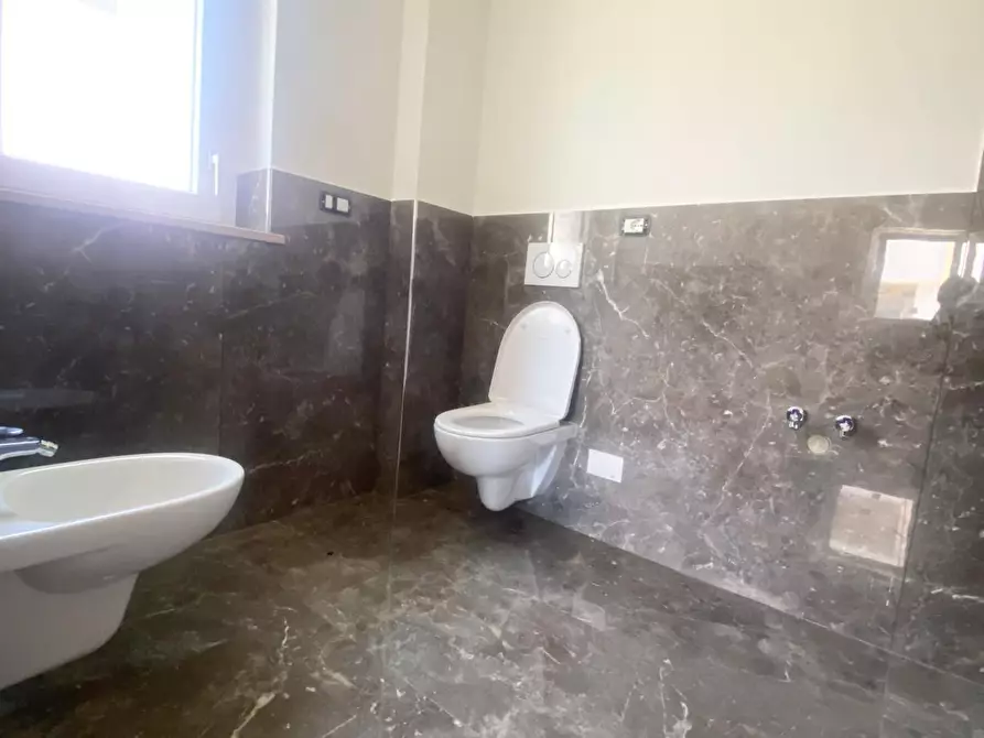 Immagine 24 di Villa in vendita  in Via Ugo Foscolo 37 a Montesilvano