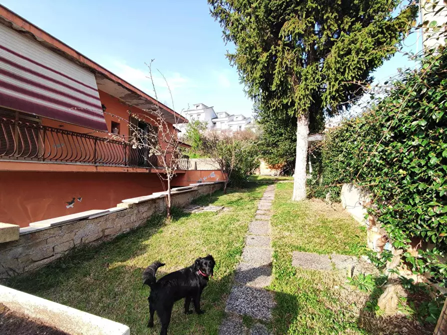 Immagine 20 di Villa in vendita  in VIA GIOTTO 2 a Guidonia Montecelio