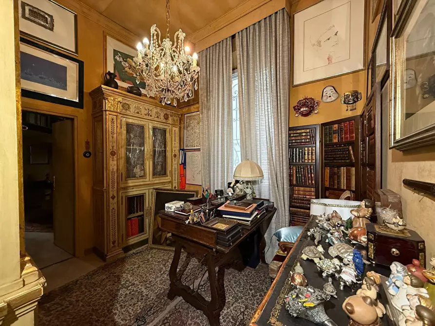 Immagine 62 di Pentalocale in vendita  in Via Salaria 126 a Roma