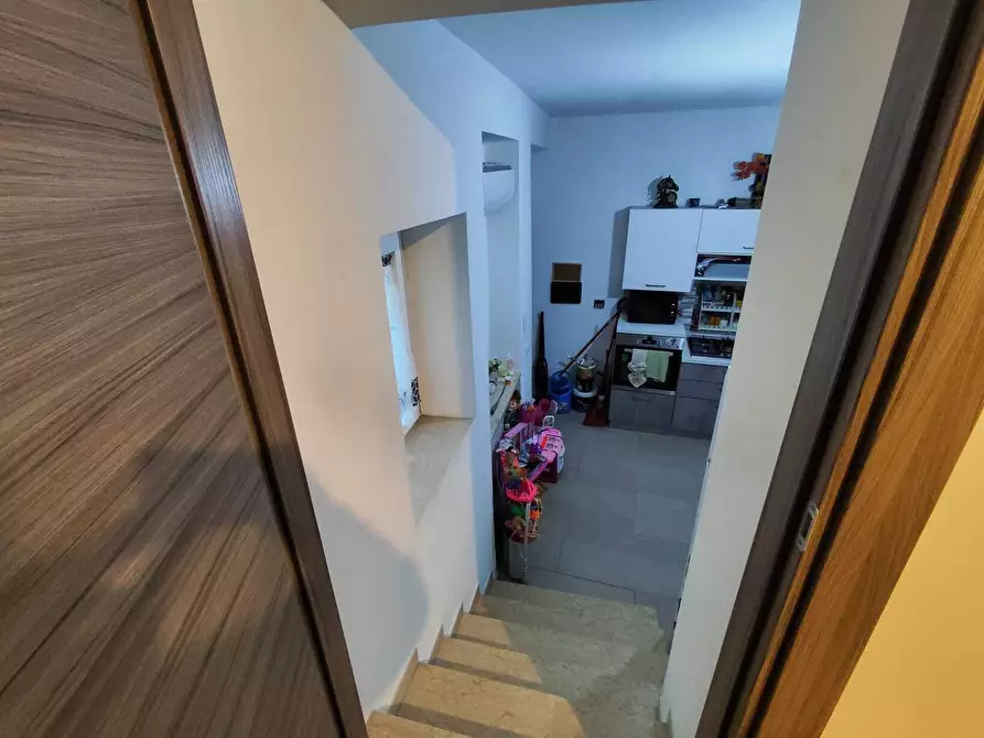 Immagine 11 di Bilocale in vendita  in va delle mura a Castel Madama