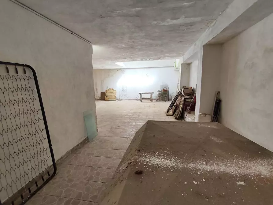 Immagine 4 di Garage in vendita  in Via Nazario Sauro 39 a Guidonia Montecelio