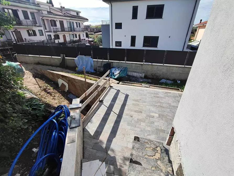 Immagine 10 di Villa in vendita  in via colleferro 64 a Guidonia Montecelio