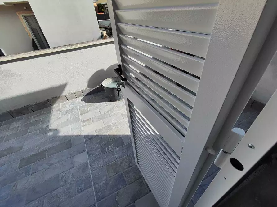 Immagine 13 di Villa in vendita  in via colleferro 64 a Guidonia Montecelio