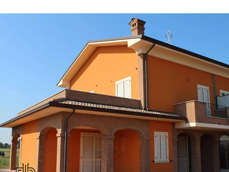 Immagine 1 di Porzione di casa in vendita  in via Confine di San Giorgio 510 a Cesena
