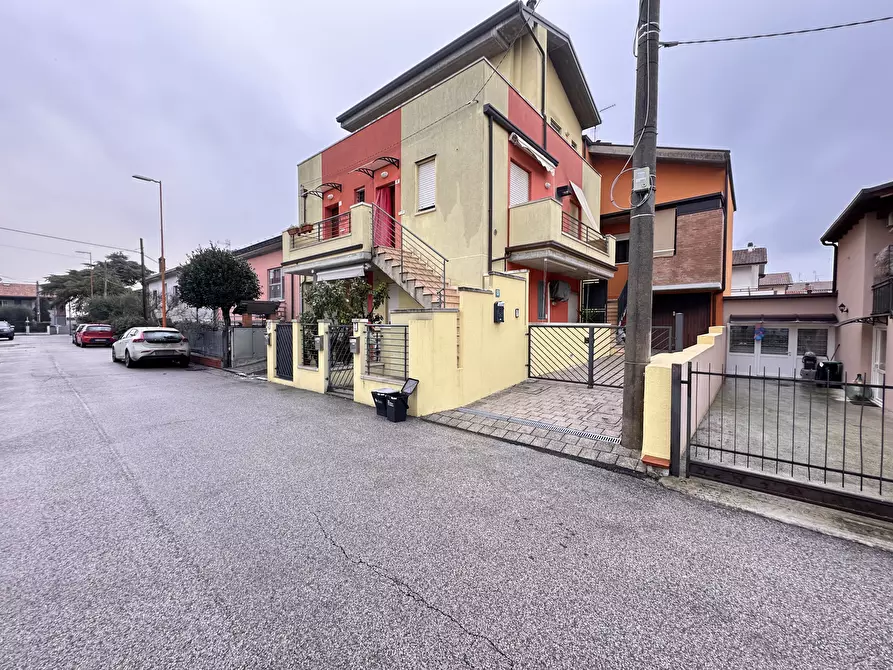 Immagine 10 di Monolocale in vendita  in Via Marmirolo 83 a Cesena