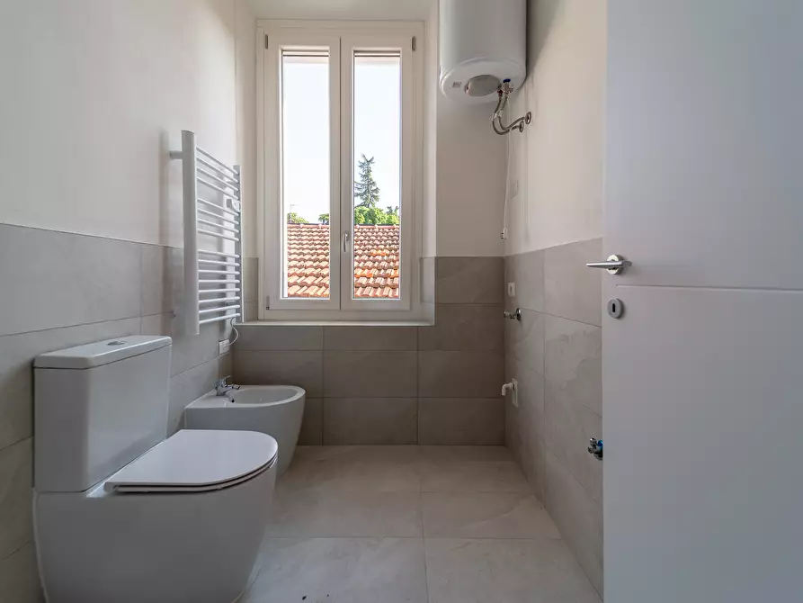 Immagine 11 di Bilocale in vendita  in Via Oreste Grassi 35 a Collecchio