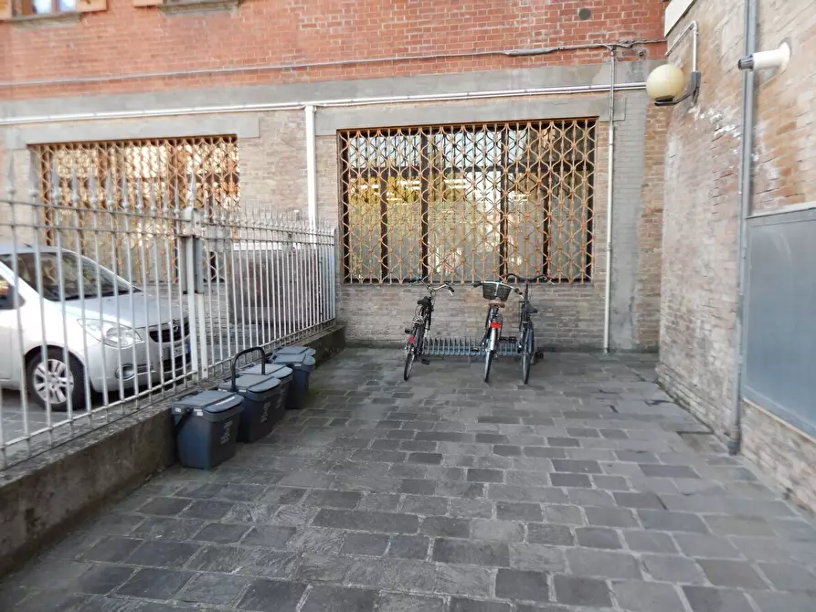 Immagine 22 di Bilocale in affitto  in Via Ilario Spolverini 4 a Parma