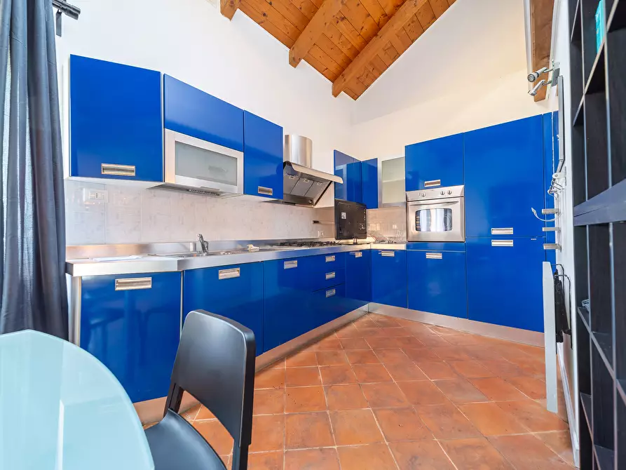 Immagine 10 di Bilocale in vendita  in Via Emilia Ovest 230 a Parma