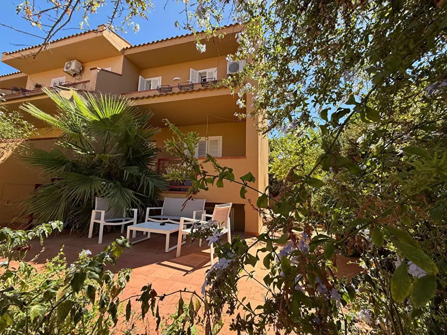 Immagine 1 di Villetta a schiera in vendita  in VIA ADONE 9 a Palermo