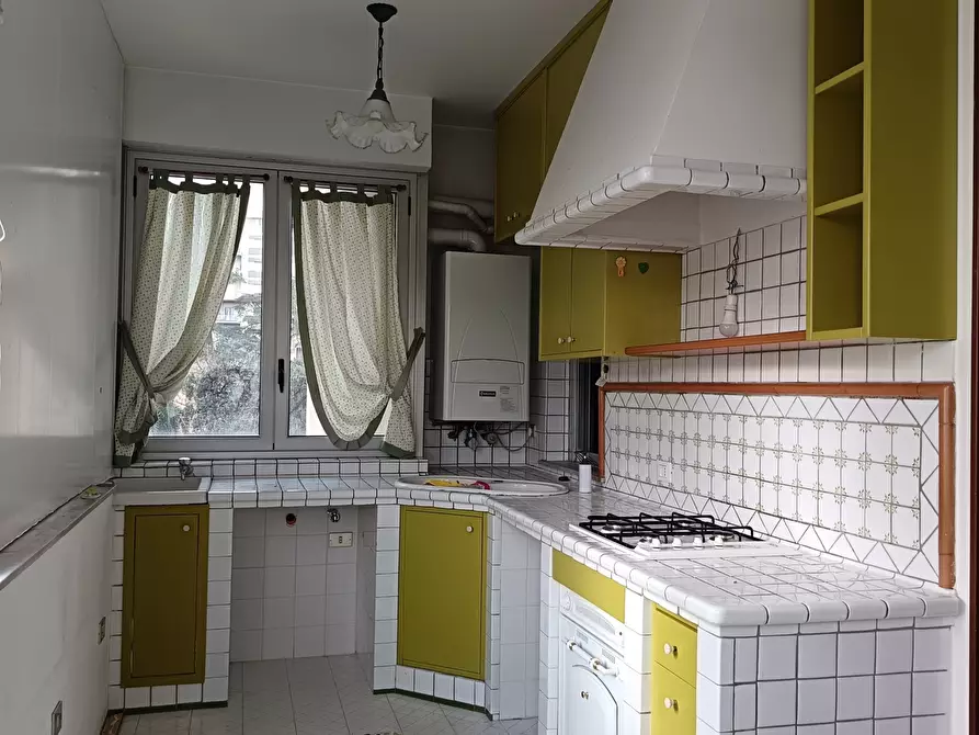 Immagine 4 di Pentalocale in vendita  a Palermo