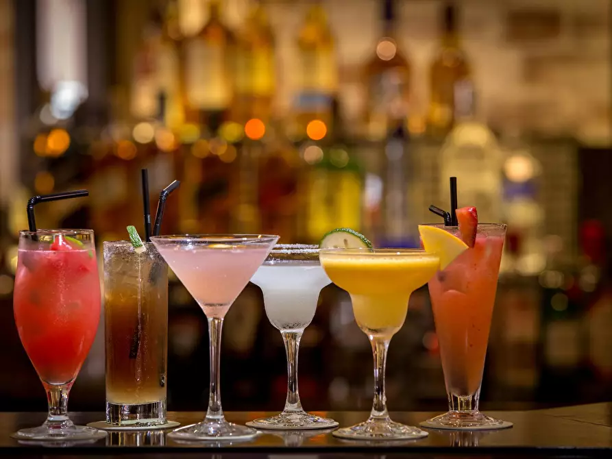 Immagine 1 di Bar / Ristorante in vendita  in Piazza Fratelli Cairoli a Codogno