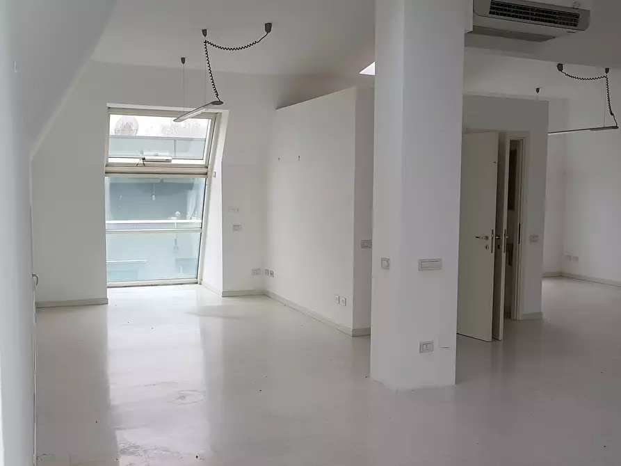 Immagine 5 di Ufficio in affitto  in Via Massimo D'Azeglio 20 a Lodi