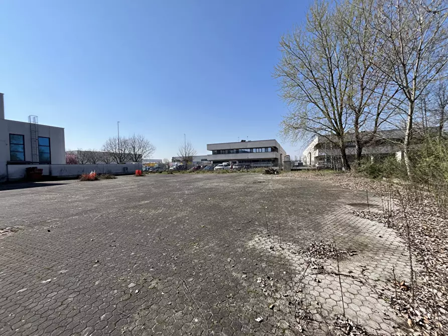 Immagine 8 di Capannone industriale in vendita  in Via Pietro Buscaglia 8 a Vigevano