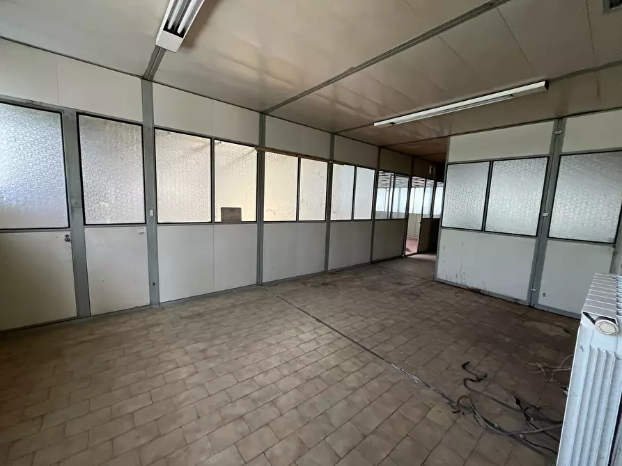 Immagine 3 di Capannone industriale in vendita  in Via Tortona 21 a Vigevano