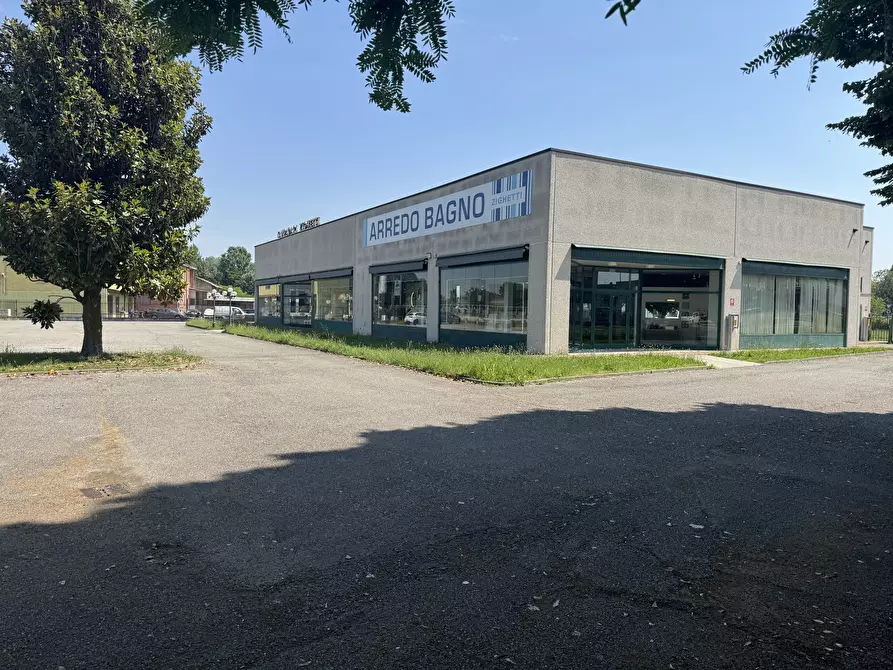 Immagine 1 di Showroom in affitto  in Via Codognino 46 a Cornegliano Laudense