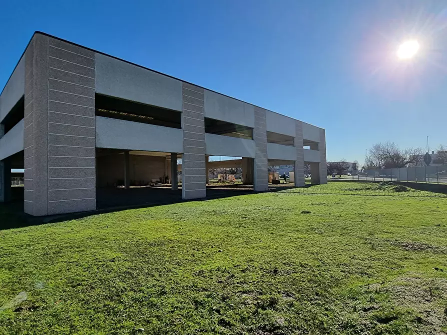 Immagine 8 di Capannone industriale in vendita  in Via del Commercio a San Martino In Strada