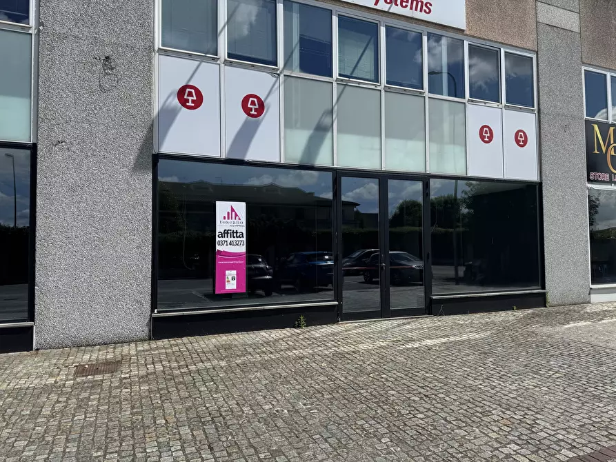Immagine 21 di Locale commerciale in affitto  in via Codognino 12 a Cornegliano Laudense