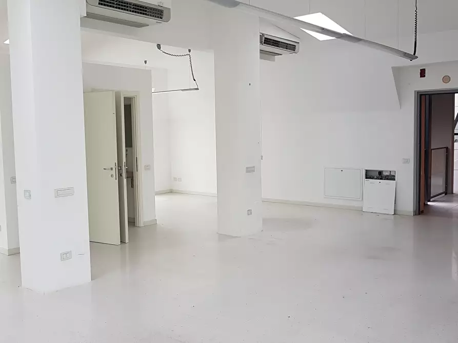 Immagine 11 di Ufficio in affitto  in Via Massimo D'Azeglio 20 a Lodi