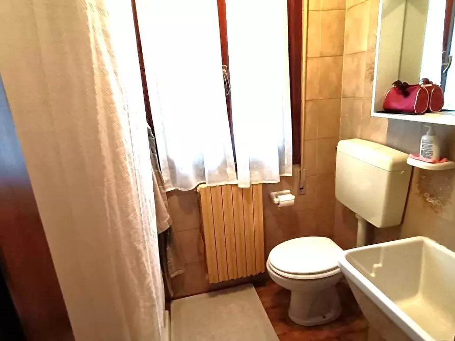 Immagine 13 di Casa bifamiliare in vendita  a Bosaro