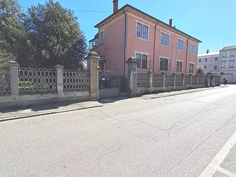 Immagine 30 di Casa bifamiliare in vendita  a Adria