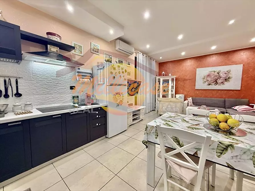 Immagine 5 di Trilocale in vendita  in VIA GIACOMO SERPOTTA a Siracusa