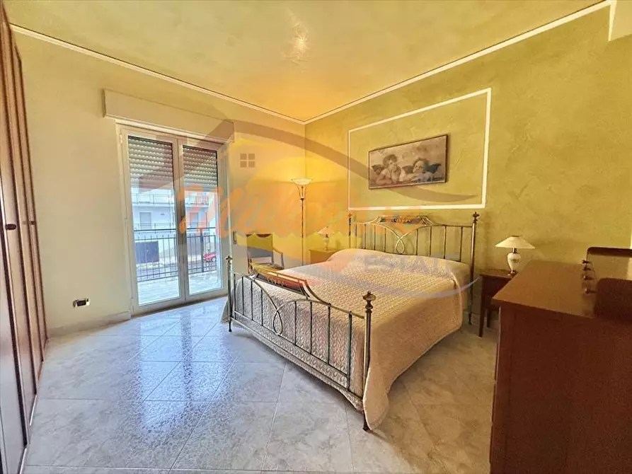 Immagine 16 di Pentalocale in vendita  in VIA OZANAM a Siracusa